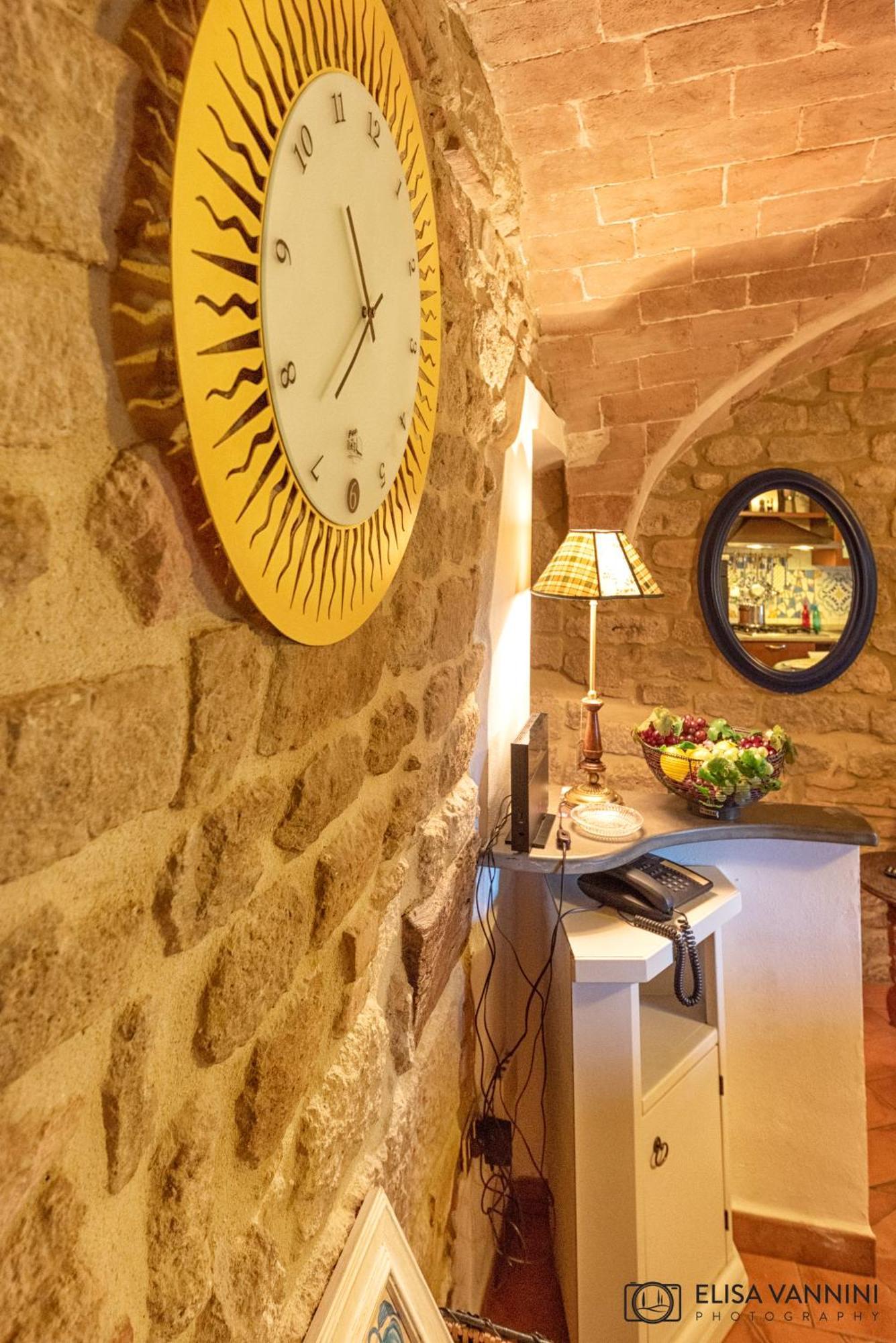 Appartamento A Casa Di Rache & Bea Volterra Esterno foto