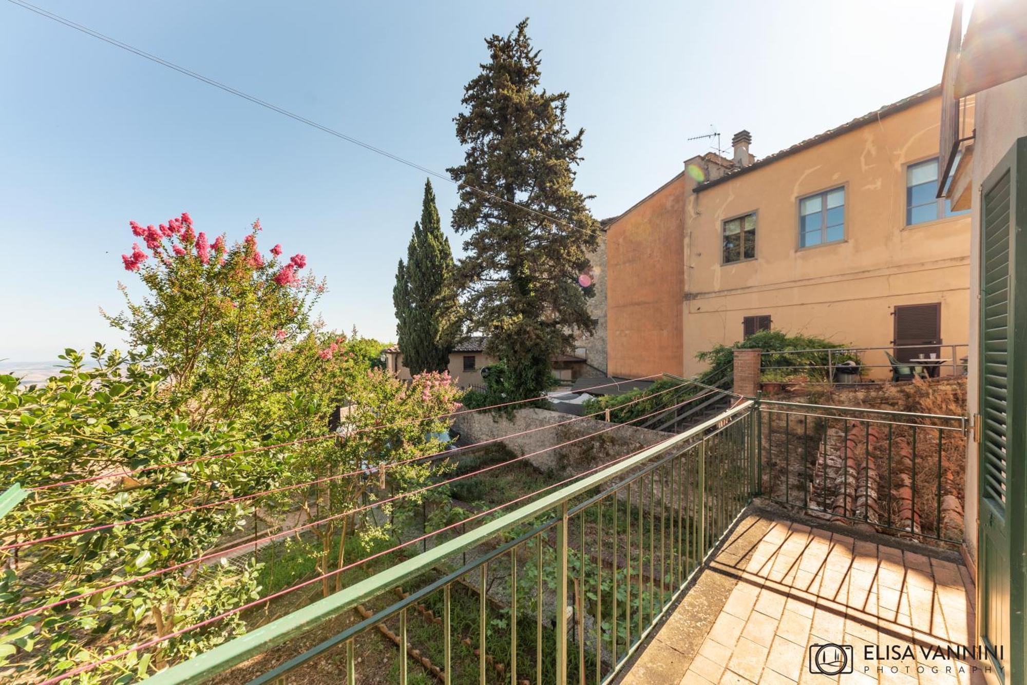 Appartamento A Casa Di Rache & Bea Volterra Esterno foto